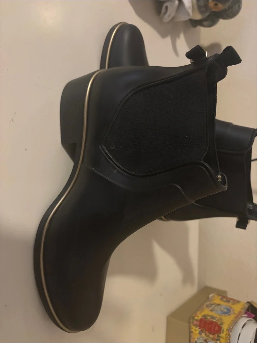 Kate spade Chelsea rain boots